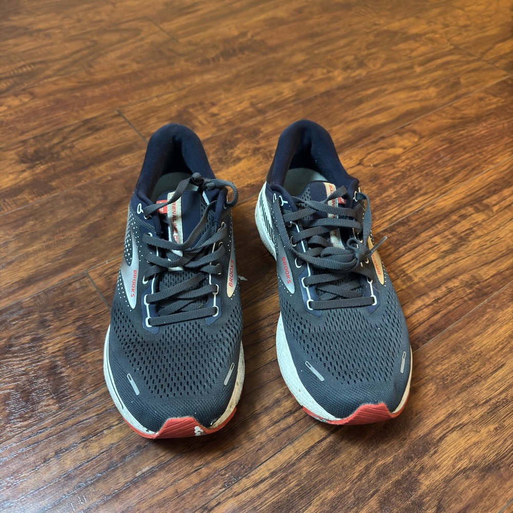 Brooks ADRENALINE GTS